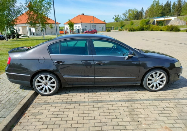 Volkswagen Passat cena 13500 przebieg: 330555, rok produkcji 2006 z Ełk małe 232